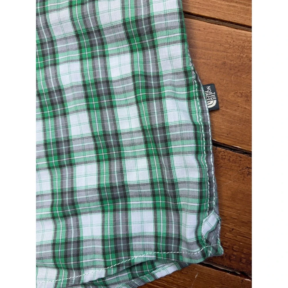 The North Face Button Down Shirt Mens Large Green Plaid Short Slv Hiking Pocket